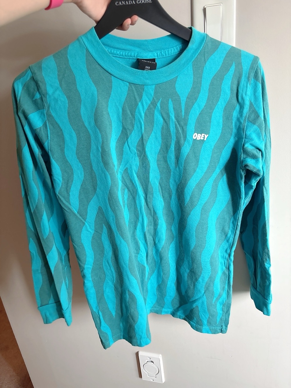 Obey Teal & Turquoise Wave-Print Long Sleeve Tee